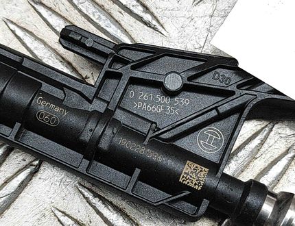 BMW 5 Series G30/G31 (2016-2023) Bränsleinsprutare 7639990,0261500539 26550808