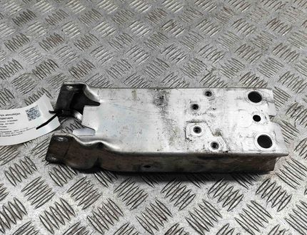 BMW X1 F48/F49 (2015-2023) Stötfångarförstärkningsförlängning höger sida 7406386 32571875