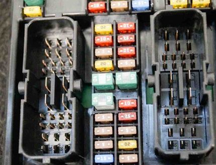 VOLVO XC90 2 generation (2014-2024) Säkringsbox 31346672 3399290