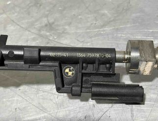 BMW 5 Series F10/F11 (2009-2017) Bränsleinsprutare 7597870 27913739