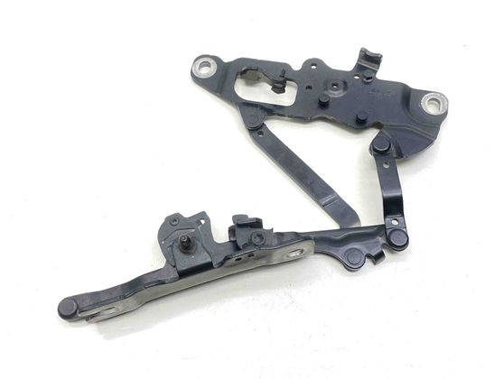 BMW 5 Series F10/F11 (2009-2017) Främre vänster motorhuv gångjärn 7249887-09,7249887 30373654