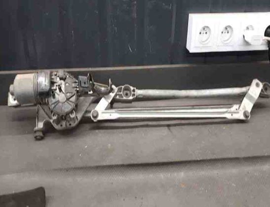 FORD Focus 2 generation (2004-2011) Vindrutetorkare fram 4m5117508aa 27205715