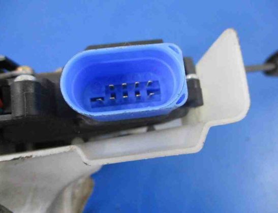 VOLKSWAGEN Golf Plus 1 generation (2004-2009) Främre vänstra dörrlås 31464837