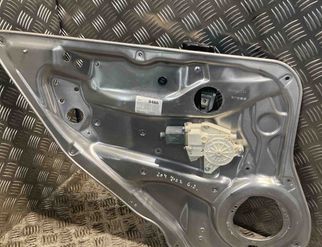 MERCEDES-BENZ C-Class W204/S204/C204 (2004-2015) Fönsterlyftare till vänster bak 2048204302,A2048204302 28228520