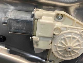 MERCEDES-BENZ C-Class W204/S204/C204 (2004-2015) Fönsterlyftare till vänster bak 2048204302,A2048204302 28247990