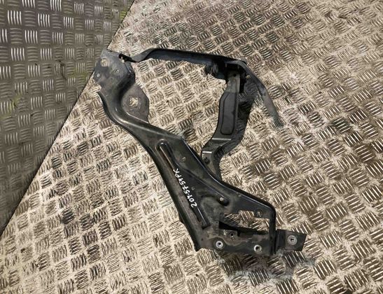 MERCEDES-BENZ C-Class W204/S204/C204 (2004-2015) Vänster sida strålkastare monteringsplatta A2046201191,2046201191 29830735