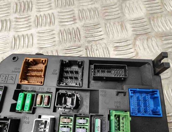 CITROËN C4 2 generation (2010-2024) Säkringsdosa BSIQ0401,9806687980,A2C53383165,A2C38848700,A2C32427600 32428319