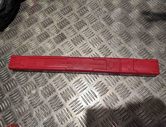 MERCEDES-BENZ CLS-Class C218/X218 (2011-2017) Varnings triangel A1718900097 23416368