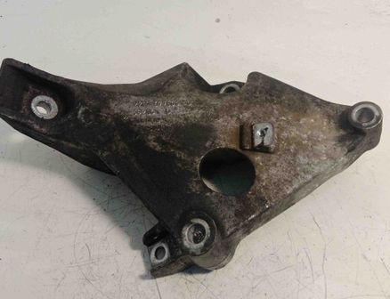 BMW 3 Series E90/E91/E92/E93 (2004-2013) Motorfäste på vänster sida 677504101 27589624