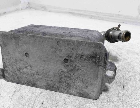 VOLVO V70 2 generation (2000-2008) Oljefilterhållare 6G917A095 27718979