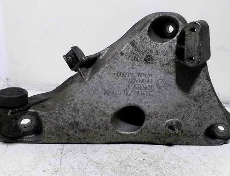 BMW X5 E70 (2006-2013) Motorfäste höger sida 6790021 28624900