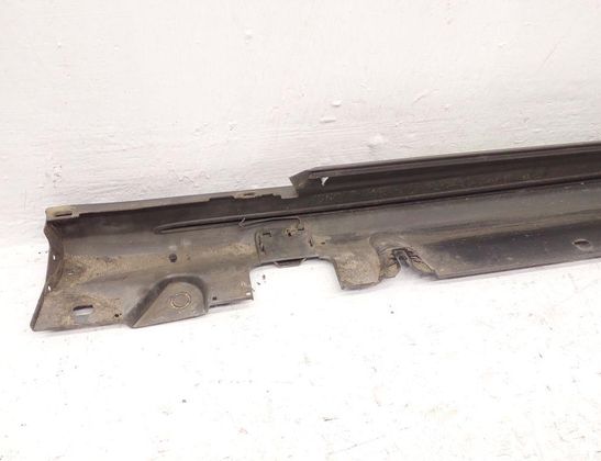 MERCEDES-BENZ C-Class W205/S205/C205 (2014-2023) Höger sidokjol i plast A205690XX40 32948857