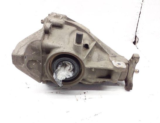 MERCEDES-BENZ C-Class W205/S205/C205 (2014-2023) Bakre differential A2053510008 32950714