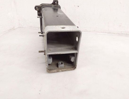 AUDI A8 D4/4H (2010-2018) Stötfångarförstärkningsförlängning vänster sida 4H0805119B 33005281