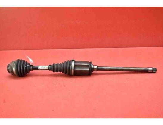 BMW X1 F48/F49 (2015-2023) Bakre höger drivaxel 7591682 27678965