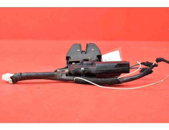 DODGE Magnum 1 generation (2003-2008) Bakluckans bagagerumslås DODGE 29498382