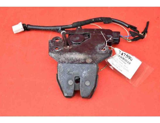 DODGE Magnum 1 generation (2003-2008) Bakluckans bagagerumslås DODGE 29498382