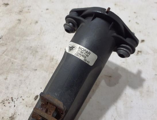 FIAT Tipo 2 generation (2015-2024) Höger sida mellan kylarslang 52043606 32816250