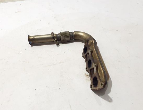 AUDI A4 B9/8W (2015-2024) Avgasgrenrör på vänster sida 059253033DD 32875839