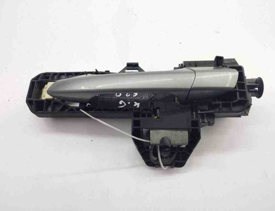 MERCEDES-BENZ C-Class W204/S204/C204 (2004-2015) Bakre vänstra dörrens yttre handtag A2047600734 31182265