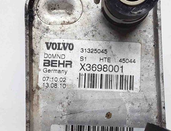 VOLVO V60 1 generation (2010-2020) Oljekylare 31325045 32661969