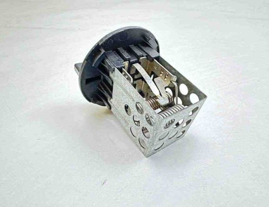 CITROËN C4 1 generation (2004-2011) Blåsfläktrelä F2098 31366866