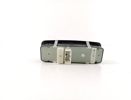 DODGE Durango 3 generation (2010-2024) Vänster främre dörrfönsterbrytare 68319802AA 32836974