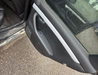 AUDI A4 B7/8E (2004-2008) Invändiga säten med dörrkortssats 32965831