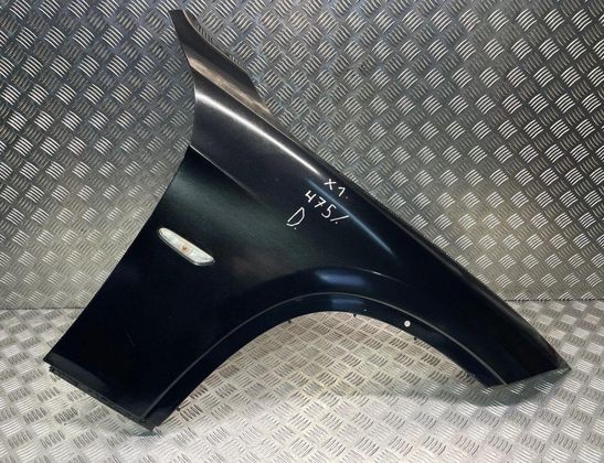 BMW X1 E84 (2009-2015) Främre högerskärm 32975661