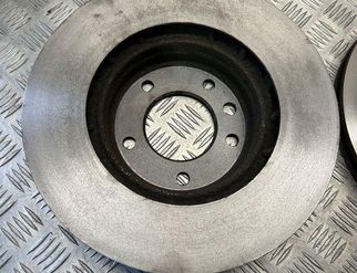 VOLKSWAGEN Touareg 2 generation (2010-2018) Vänster fram bromsskiva 32976935