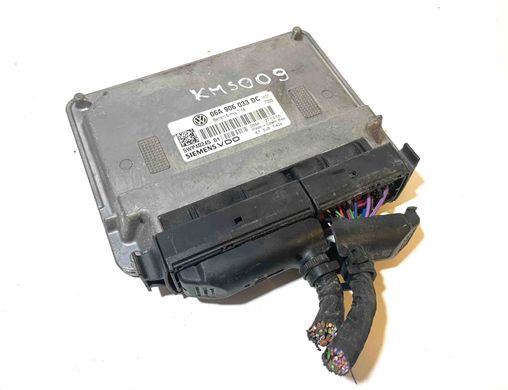 VOLKSWAGEN Golf Plus 1 generation (2004-2009) Motorstyrenhet ECU 06A906033DC 30135072