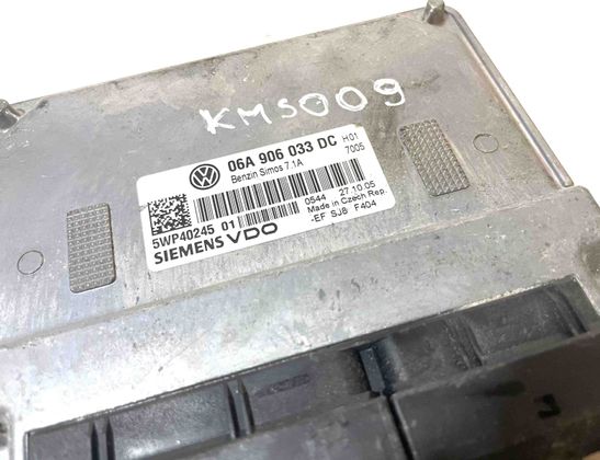 VOLKSWAGEN Golf Plus 1 generation (2004-2009) Motorstyrenhet ECU 06A906033DC 30135072