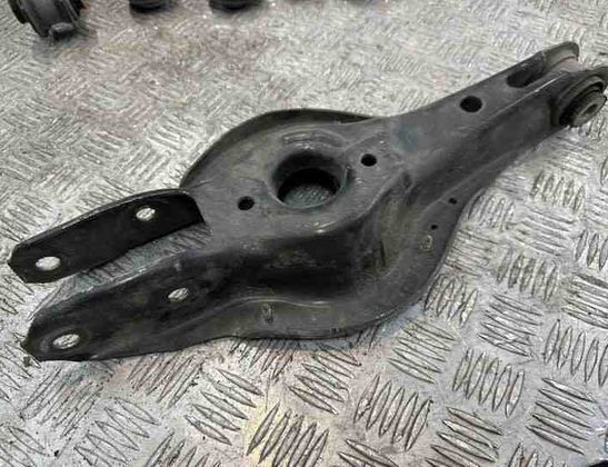 BMW 1 Series F20/F21 (2011-2020) Vänster bakarm 6792541 22210119