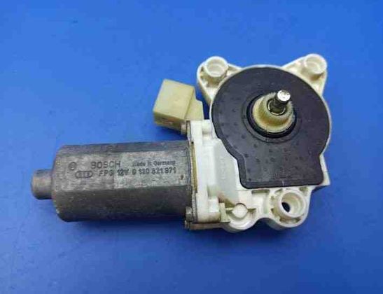 MERCEDES-BENZ E-Class W211/S211 (2002-2009) Främre höger dörr Fönsterkontrollmotor 0130821971,A2118203042,993627101 21201843