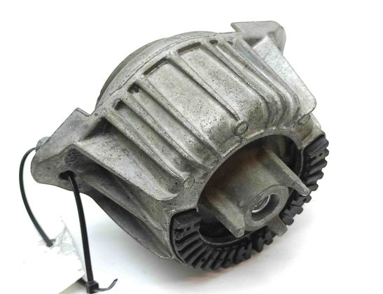 MERCEDES-BENZ C-Class W204/S204/C204 (2004-2015) Motorfäste fram A2042404717 30234240