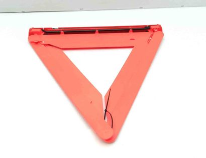 MERCEDES-BENZ E-Class W212/S212/C207/A207 (2009-2016) Varnings triangel A2048900197 30247214