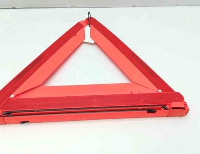 MERCEDES-BENZ E-Class W212/S212/C207/A207 (2009-2016) Varnings triangel A2048900197 30247214