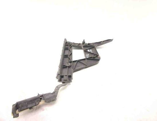 AUDI A4 allroad B8 (2009-2015) Bakre vänster stötfångarfäste 15857711,8K9807453A 32205621