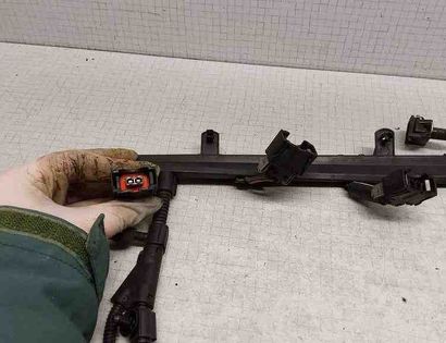 VOLKSWAGEN Polo 3 generation (1994-2002) Munstycketrådsanslutning 037973202,1J0973704,1J0973713,030971824C,037972645,5X0973817,6X0973817 32563519