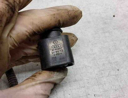 VOLKSWAGEN Polo 3 generation (1994-2002) Munstycketrådsanslutning 037973202,1J0973704,1J0973713,030971824C,037972645,5X0973817,6X0973817 32563519