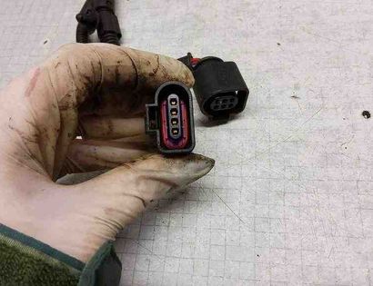 VOLKSWAGEN Polo 3 generation (1994-2002) Munstycketrådsanslutning 037973202,1J0973704,1J0973713,030971824C,037972645,5X0973817,6X0973817 32563519