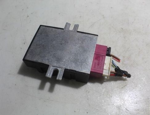 BMW 3 Series E90/E91/E92/E93 (2004-2013) Bränslepumpkontroll 32927623