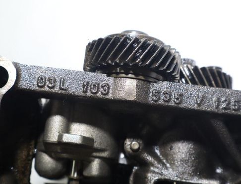 SEAT Exeo 1 generation (2009-2012) Oljepump 32928857