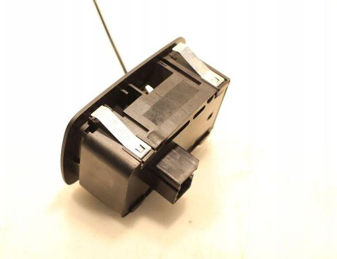 MASERATI Ghibli 3 generation (2013-2024) Vänster främre dörrfönsterbrytare 32946527