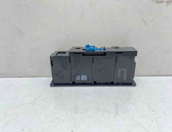 MERCEDES-BENZ C-Class W205/S205/C205 (2014-2023) USB A2138200401 31946460