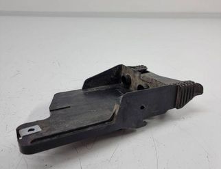 PEUGEOT 308 T9 (2013-2021) Andra motorrumsdelar 9813833580 32970323