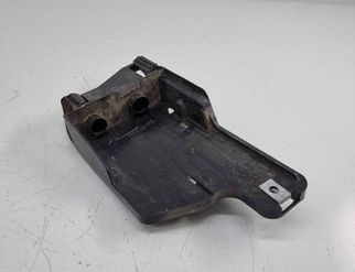 PEUGEOT 308 T9 (2013-2021) Andra motorrumsdelar 9813833580 32970323