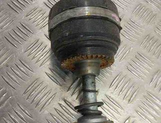 BMW X3 G01 (2017-2024) Bakre höger drivaxel 8679940 30983293