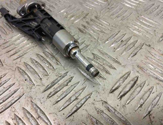 BMW 3 Series F30/F31 (2011-2020) Bränsleinsprutare 0261500140 31013525